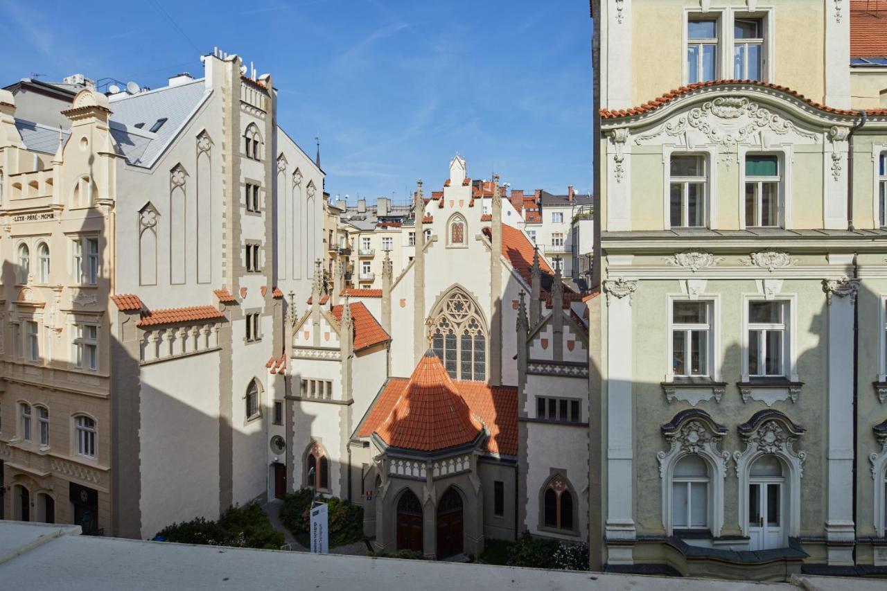 Days - Lavish In The Old Town - Balcony Prague